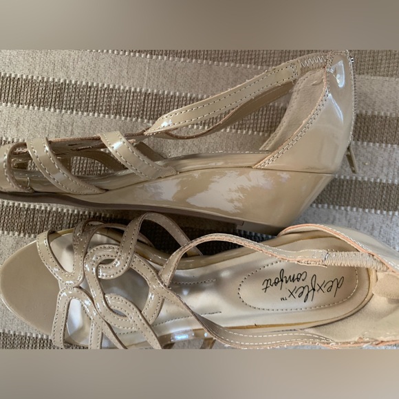 Dexflex Comfort Tan Cream Sandals SIZE 7 - Picture 5 of 7